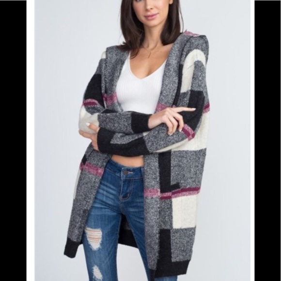 ✨LAST ✨Plaid Cardigan - Picture 1 of 8